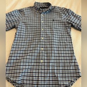 RALPH LAUREN button down shirt. Size MEDIUM, slim fit.